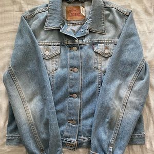Levis Women’s Denim Jacket